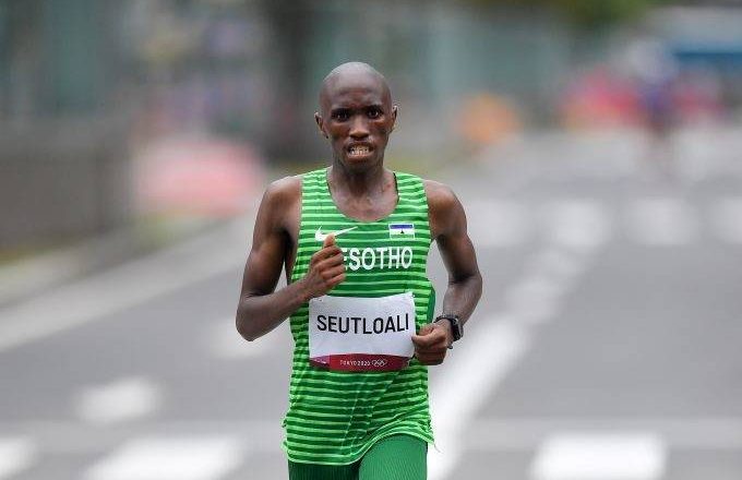 SEUTLOALI WINS TWO OCEANS MARATHON